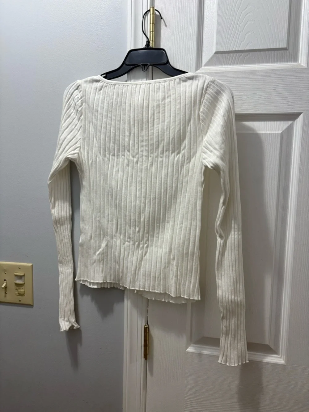 FREE PEOPLE Tilly Long Sleeve Ivory Size Large NWOT- Tag de-attached on one side